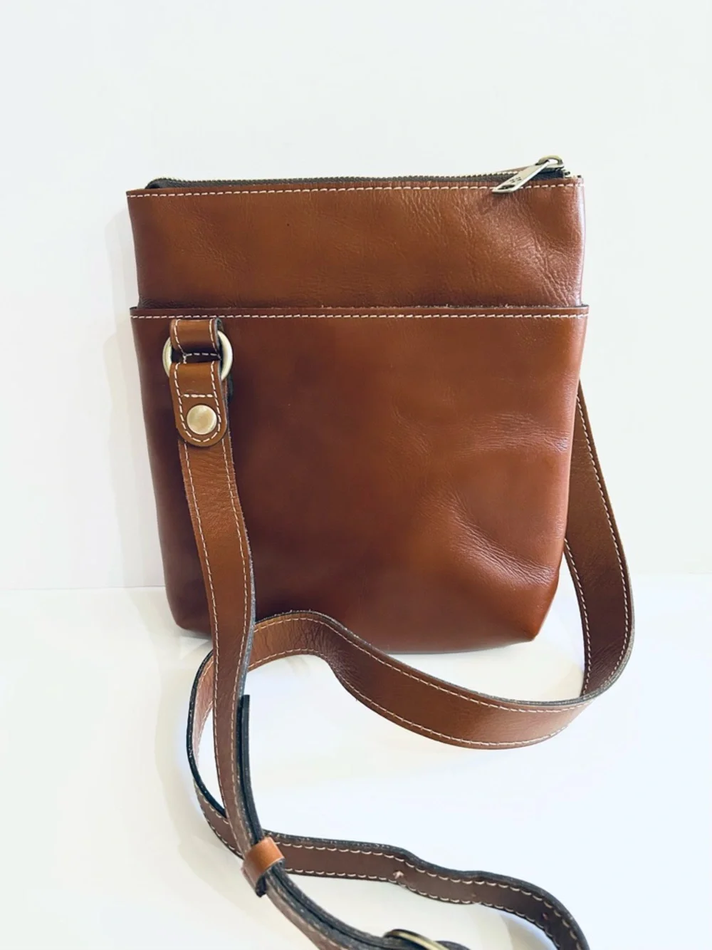 Like New Patricia Nash Tan Leather Messenger Crossbody with Adjustable Strap - Picture 3 of 12